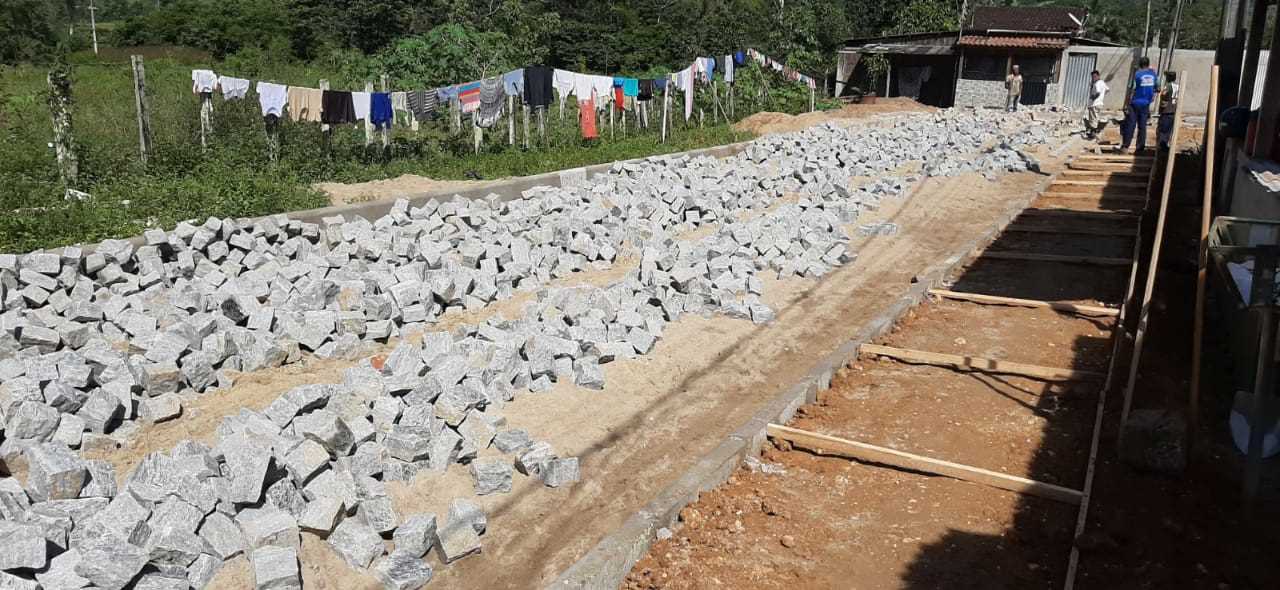 Camacã: Mais 2 ruas em fase de conclusão em São João do Panelinha